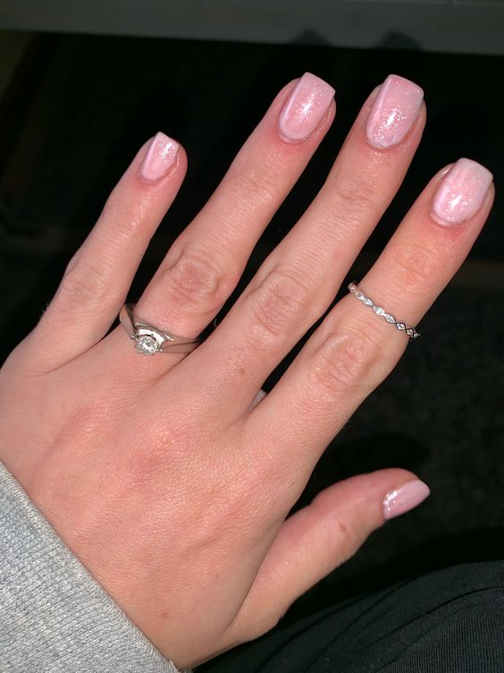 CND Vinylux 118 Grapefruit Sparkle